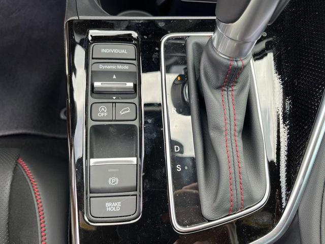 Photo of 2025 Platinum White Pearl Acura ADX