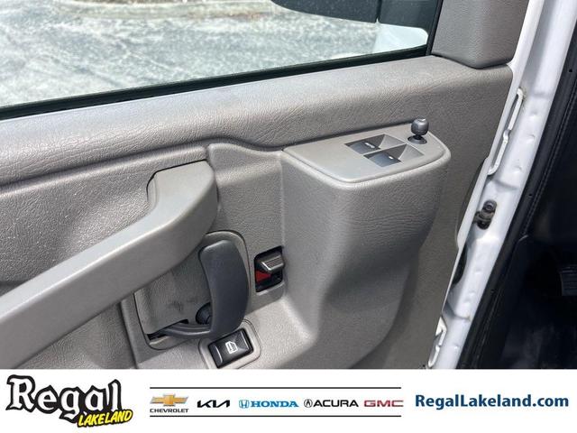 Photo of 2022 Summit White GMC Savana 2500