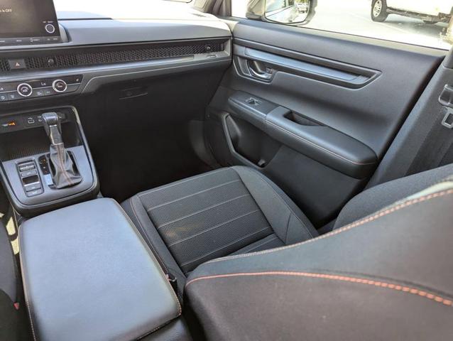 Photo of 2023 Lunar Silver Metallic Honda CR-V Hybrid