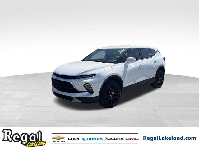 Photo of 2023 Summit White Chevrolet Blazer