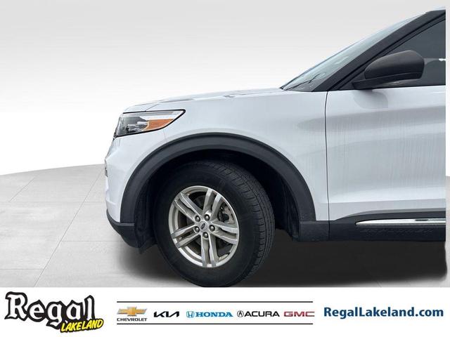 Photo of 2020 Oxford White Ford Explorer