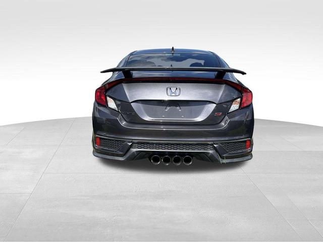 Photo of 2017 Gray Honda Civic
