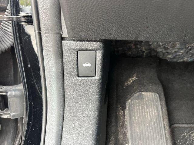 Photo of 2024 Crystal Black Pearl Honda Accord