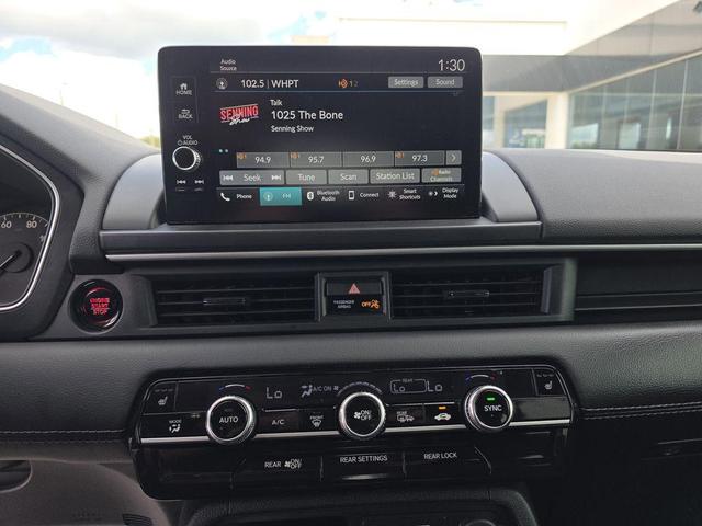 Photo of 2025 Crystal Black Pearl Honda Pilot