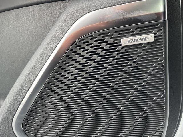 Photo of 2025 Summit White Buick Enclave
