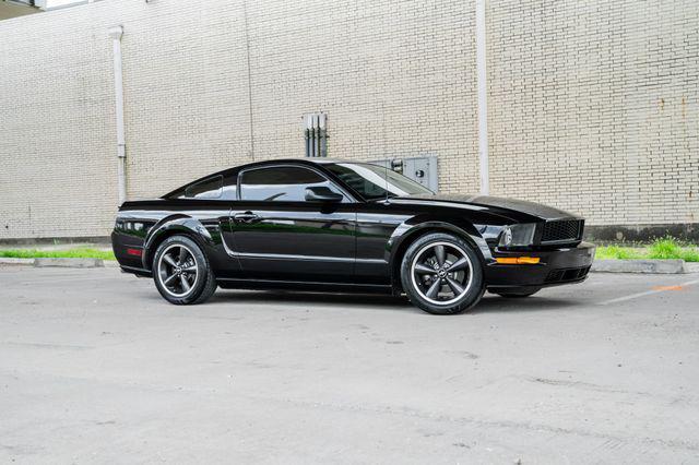 Photo of 2008 Black Clearcoat Ford Mustang
