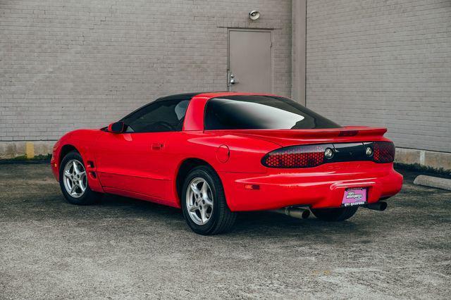 Photo of 2001 Red Pontiac Firebird