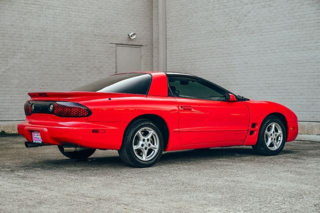 Photo of 2001 Red Pontiac Firebird