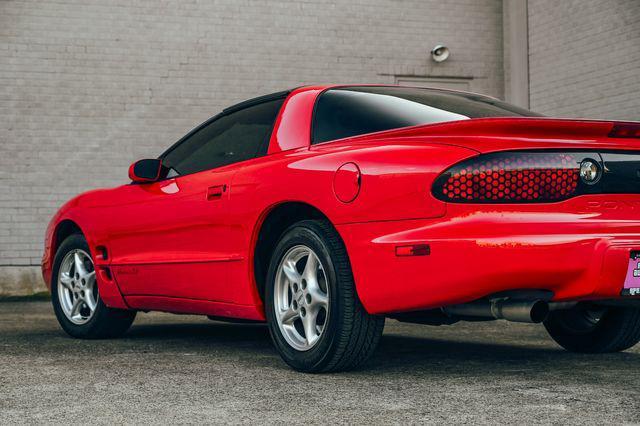 Photo of 2001 Red Pontiac Firebird