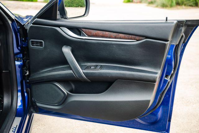 Photo of 2014 Blue Maserati Ghibli