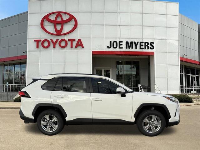Photo of 2025 Ice Cap Toyota RAV4
