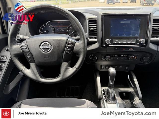 Photo of 2024 Glacier White Nissan Frontier