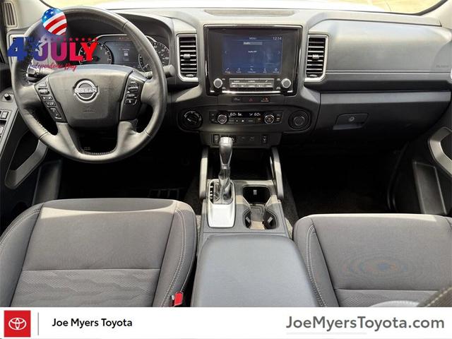 Photo of 2024 Glacier White Nissan Frontier