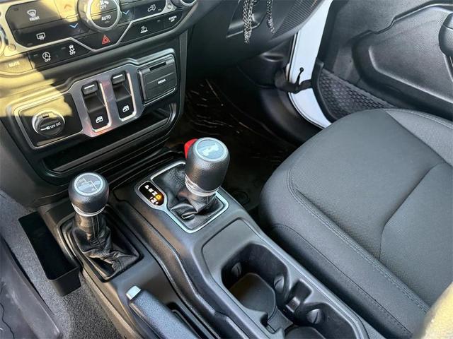 Photo of 2023 Bright White Clearcoat Jeep Wrangler