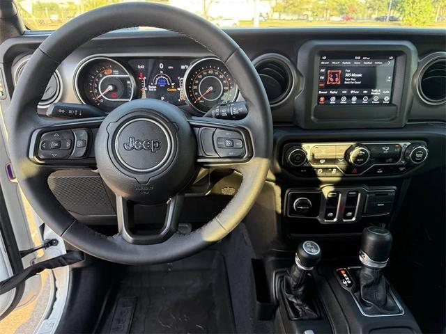 Photo of 2023 Bright White Clearcoat Jeep Wrangler