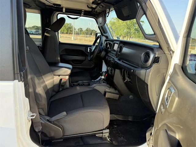 Photo of 2023 Bright White Clearcoat Jeep Wrangler