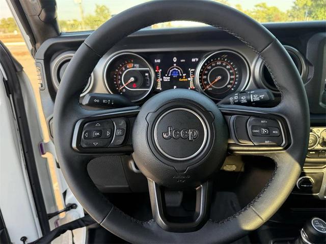 Photo of 2023 Bright White Clearcoat Jeep Wrangler