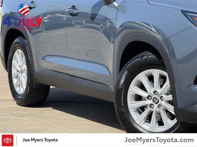 Photo of 2024 Storm Cloud Toyota Grand Highlander Hybrid