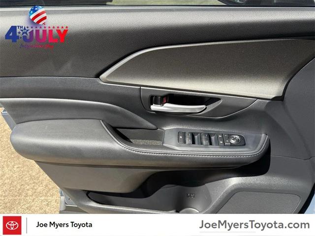 Photo of 2024 Storm Cloud Toyota Grand Highlander Hybrid
