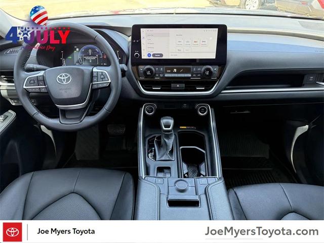Photo of 2024 Storm Cloud Toyota Grand Highlander Hybrid