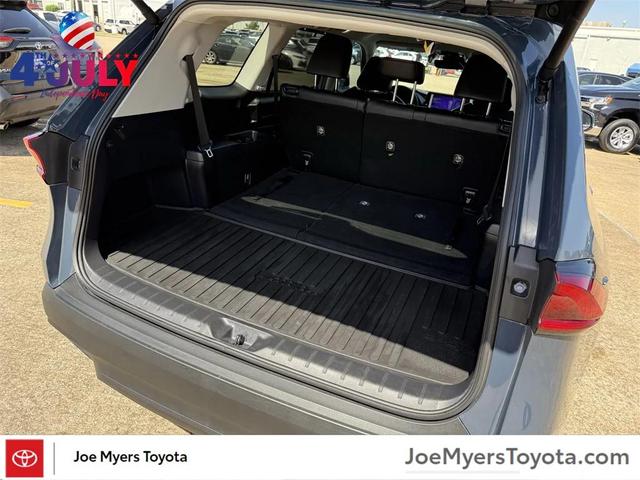 Photo of 2024 Storm Cloud Toyota Grand Highlander Hybrid
