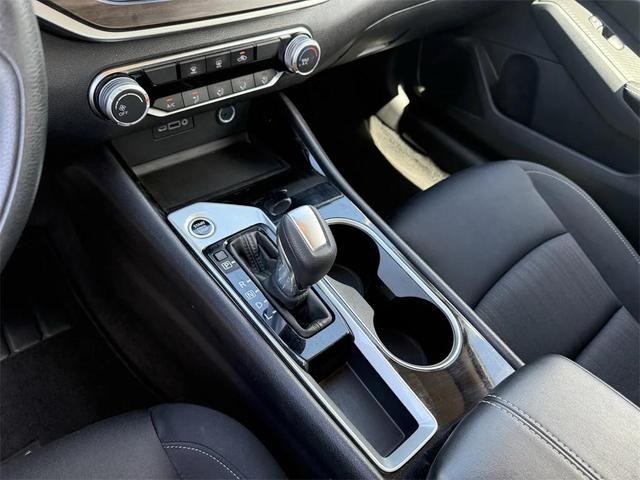 Photo of 2024 Brilliant Silver Metallic Nissan Altima