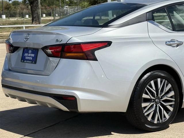 Photo of 2024 Brilliant Silver Metallic Nissan Altima