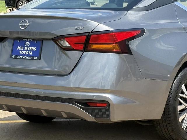 Photo of 2024 Gun Metallic Nissan Altima