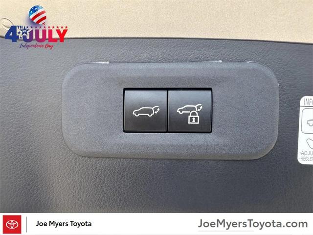 Photo of 2022 Atomic Silver Lexus NX 350