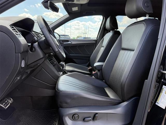 Photo of 2022 Deep Black Pearl Volkswagen Tiguan