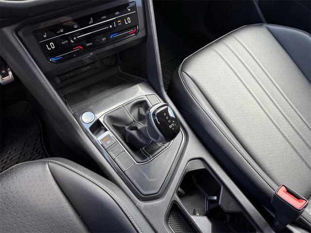Photo of 2022 Deep Black Pearl Volkswagen Tiguan