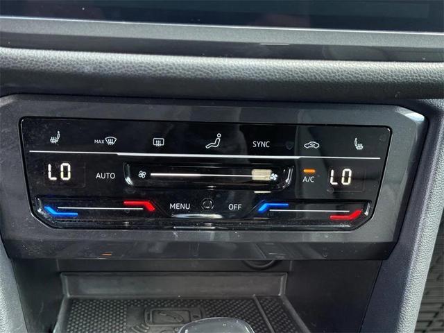 Photo of 2022 Deep Black Pearl Volkswagen Tiguan