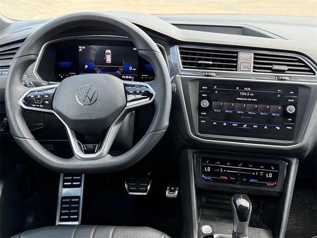 Photo of 2022 Deep Black Pearl Volkswagen Tiguan