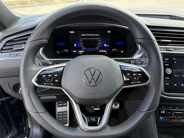 Photo of 2022 Deep Black Pearl Volkswagen Tiguan
