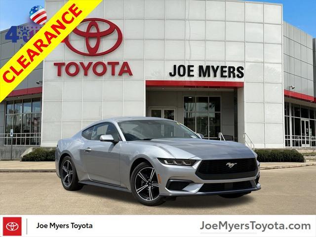 Photo of 2024 Silver Metallic Ford Mustang