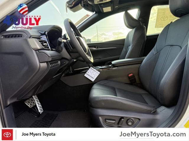Photo of 2025 Wind Chill Pearl Toyota Camry