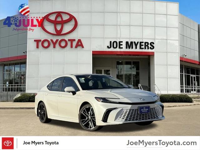 Photo of 2025 Wind Chill Pearl Toyota Camry