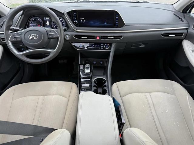 Photo of 2023 White Hyundai SONATA