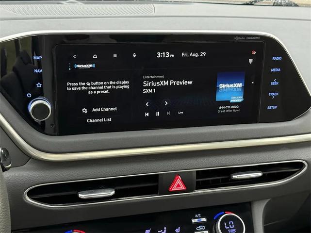 Photo of 2023 White Hyundai SONATA