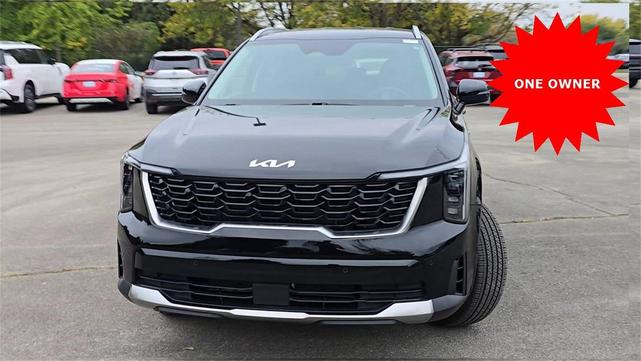 Photo of 2025 Ebony Black Kia Sorento