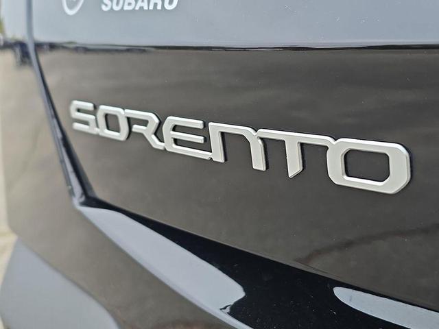 Photo of 2025 Ebony Black Kia Sorento