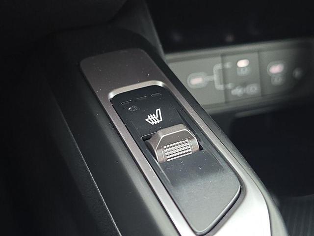 Photo of 2025 Ebony Black Kia Sorento