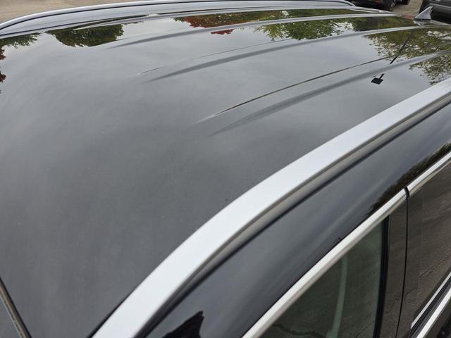 Photo of 2025 Ebony Black Kia Sorento