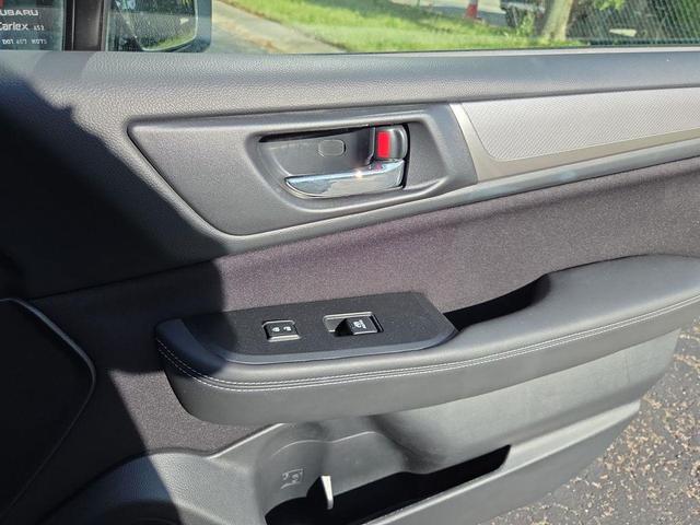 Photo of 2015 Venetian Red Pearl Subaru Legacy