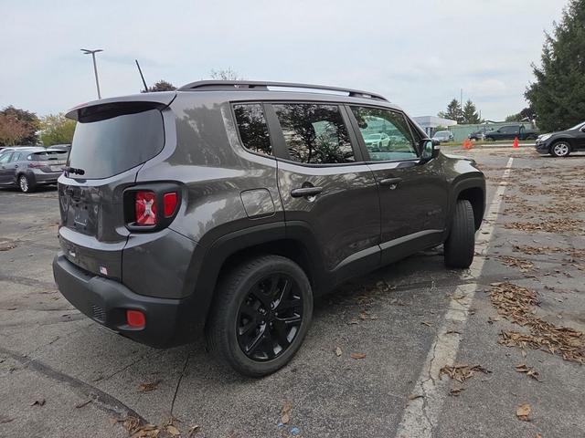 Photo of 2018 Granite Crystal Metallic Clearcoat Jeep Renegade