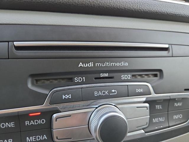 Photo of 2017 White Audi Q3