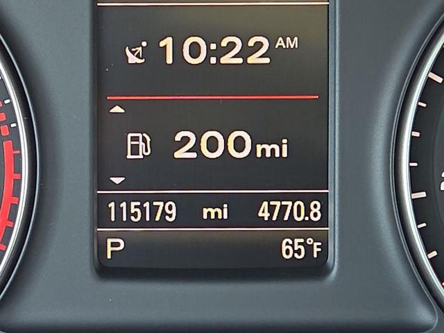 Photo of 2017 White Audi Q3