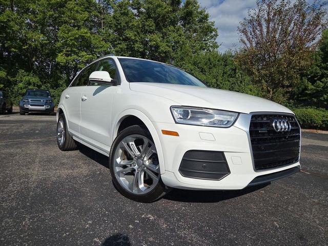 Photo of 2017 White Audi Q3