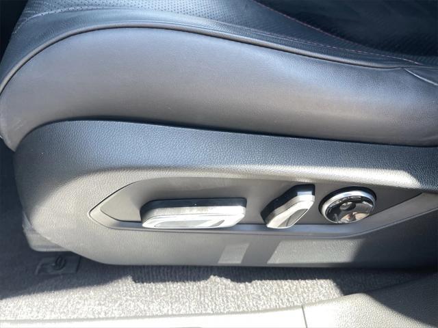 Photo of 2023 Lunar Silver Metallic Acura RDX