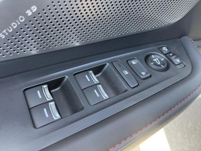 Photo of 2025 Urban Gray Pearl Acura RDX